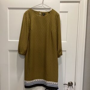 Ann Taylor Dress. Size 10 Green with Print